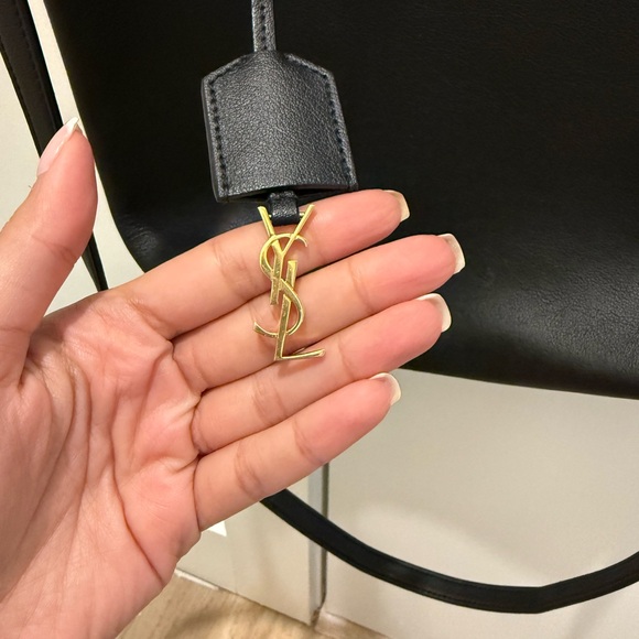 YSL black calfskin tote bag - Picture 7 of 9